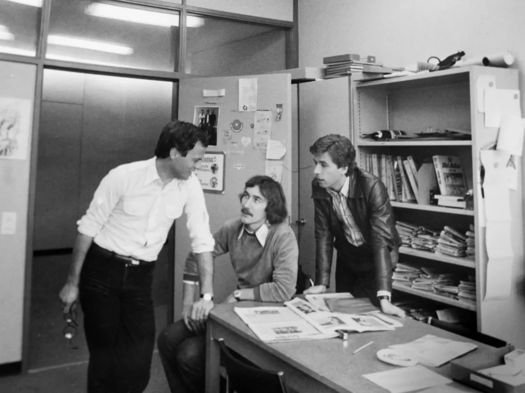 Bild: Das «Persönlich»-Startteam 1976: Moderatoren der ersten Stunde waren Charles Clerc (links), Peter Bühler und Walter Kälin (rechts) - Foto: © SRF