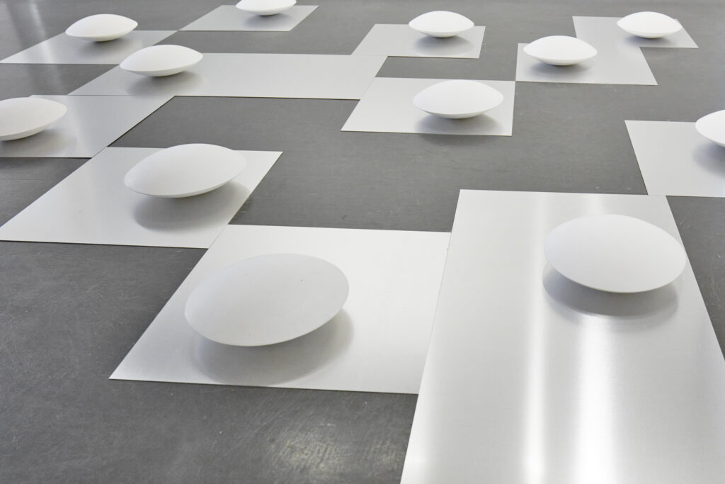 Ausstellungsansicht, Obergeschoss im Trudelhaus Baden Federica Gärtner - Foto: © Kaspar Ruoff