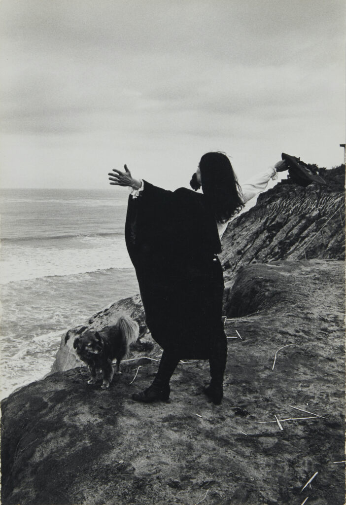 Eleanor Antin Aus der Serie The King of Solana Beach, 1974–1975 S/w-Pressefotografien 5-teilig, je 20 x 25 cm Courtesy the artist und Diane Rosenstein Gallery, Los Angeles, und Andrew Kreps Gallery, New York © Eleanor Antin