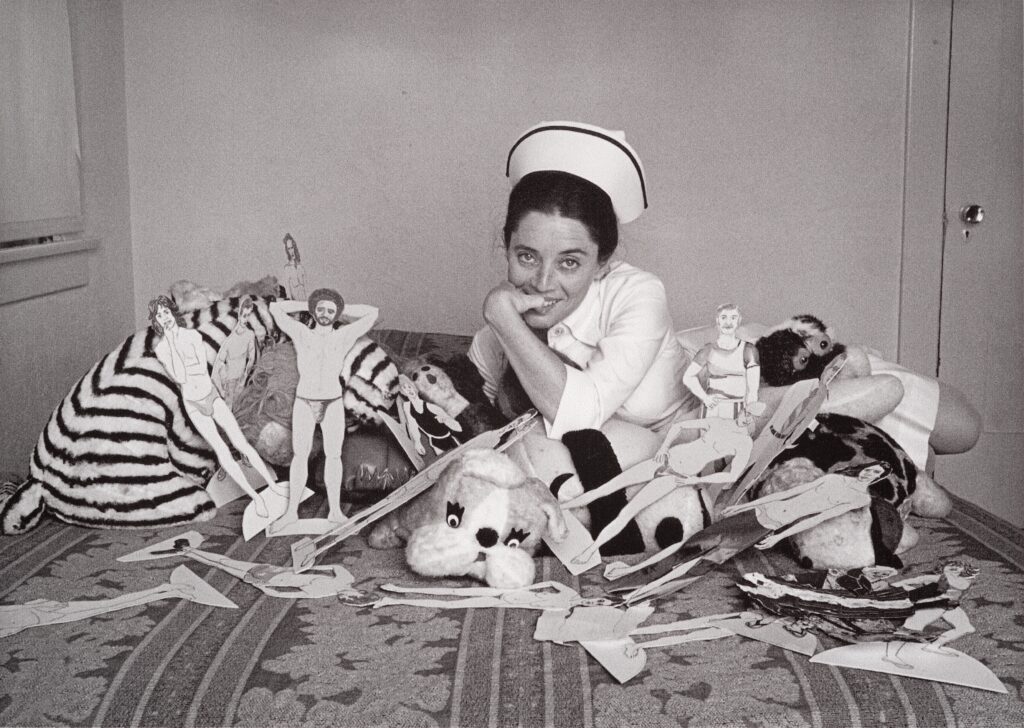Eleanor Antin Nurse Eleanor, R.N., 1976/2007 Irisdruck, Visitenkarte 70,5 x 93,4 cm Courtesy the artist und Diane Rosenstein Gallery, Los Angeles, und Andrew Kreps Gallery, New York © Eleanor Antin