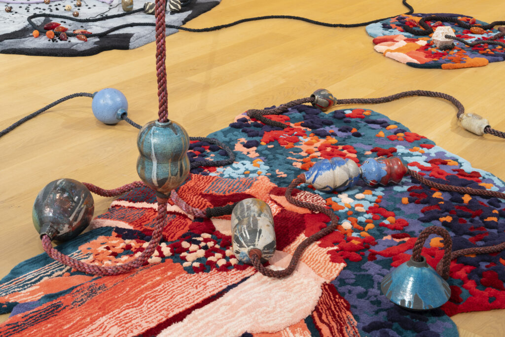 Otobong Nkanga, vue d’installation, exposition "Otobong Nkanga. I dreamt of you in colours", 2026. Photo: MCBA, Etienne Malapert
