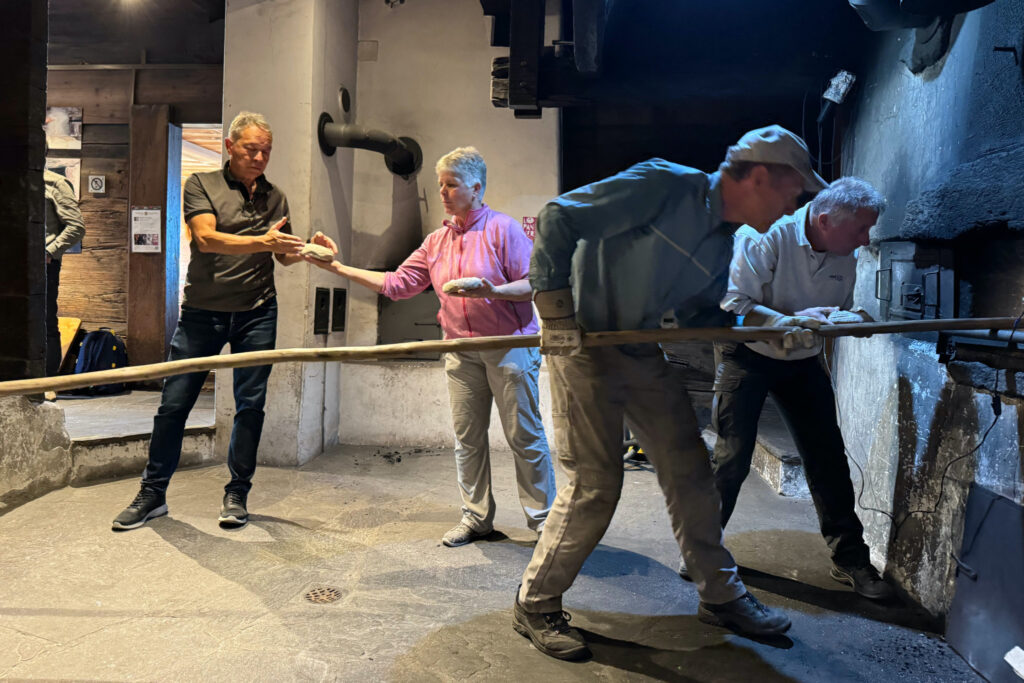 Brotbackfest «Lo Pan Ner» im Burghaus Erschmatt (VS). © Erlebniswelt Roggen Erschmatt