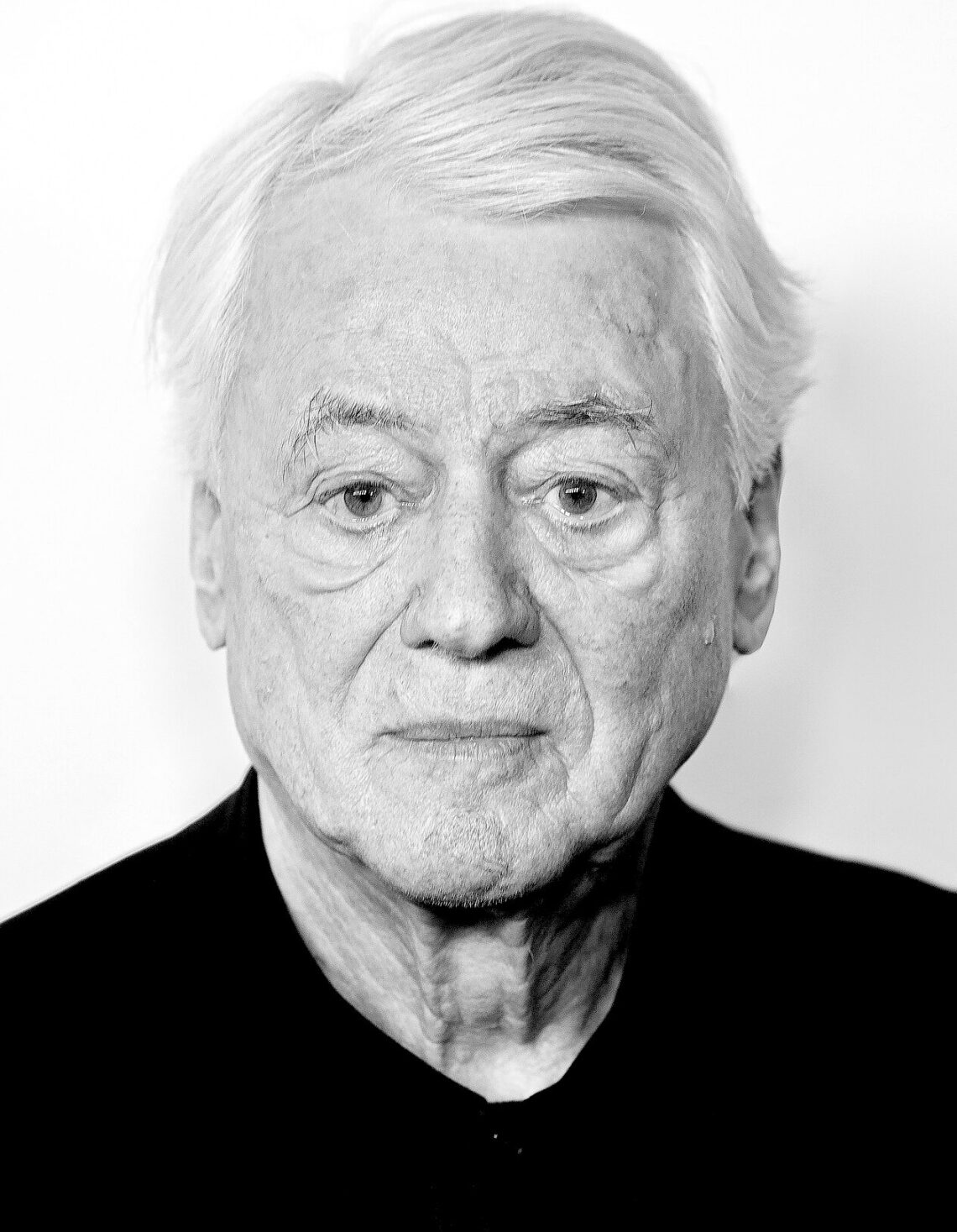 Alexander Kluge, 2020 - Foto: © Martin Kraft, https://photo.martinkraft.com/ (Ausschnitt) - Lizenz: https://creativecommons.org/licenses/by-sa/4.0/legalcode.de - Datei: https://commons.wikimedia.org/wiki/File:MJKr01635_Alexander_Kluge_(NRW-Empfang,_Berlinale_2020).jpg