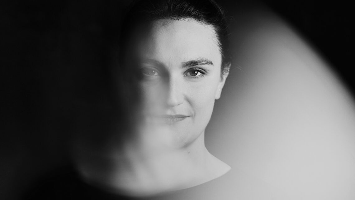 Simone Felber – Foto © Christian Felber, https://ch-cultura.ch/?s=simone+felber / https://www.simonefelber.ch/