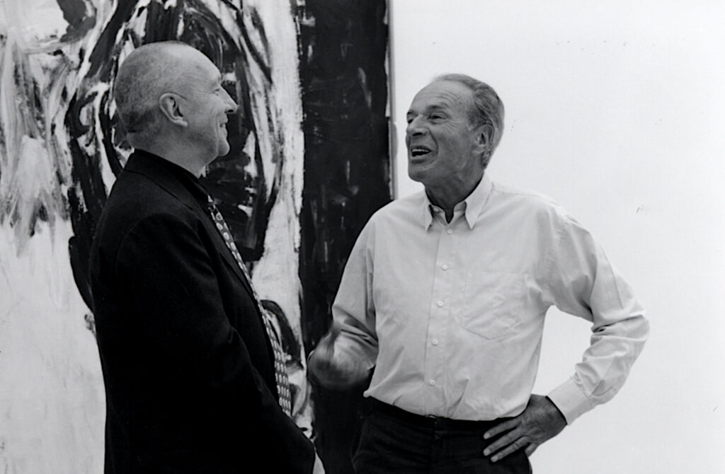 Georg Baselitz (links) und Ernst Beyeler, 1992, Fotograf unbekannt, https://www.fondationbeyeler.ch/fileadmin/Pressebilder/Ausstellungen_2018/Baselitz/EB_mit_Baselitz__1992.jpg