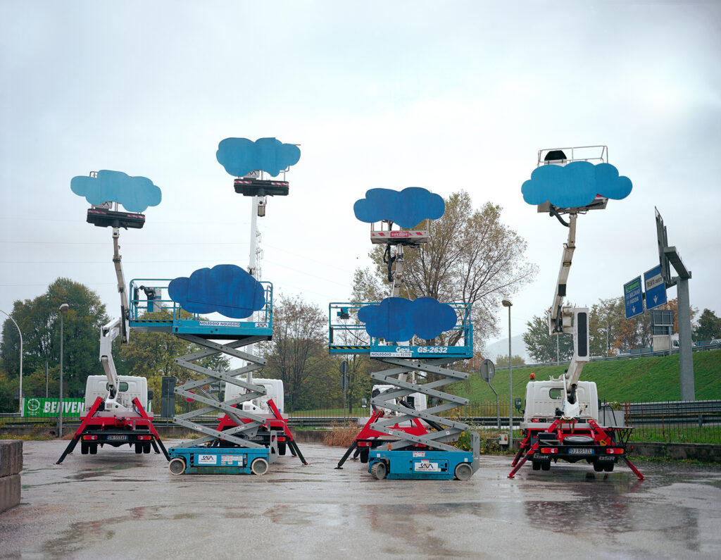 Olaf Breuning, Clouds, 2008, InkJet Fine Art Print, 150 x 180 cm, Courtesy: the artist & Galerie von Bartha, Basel
