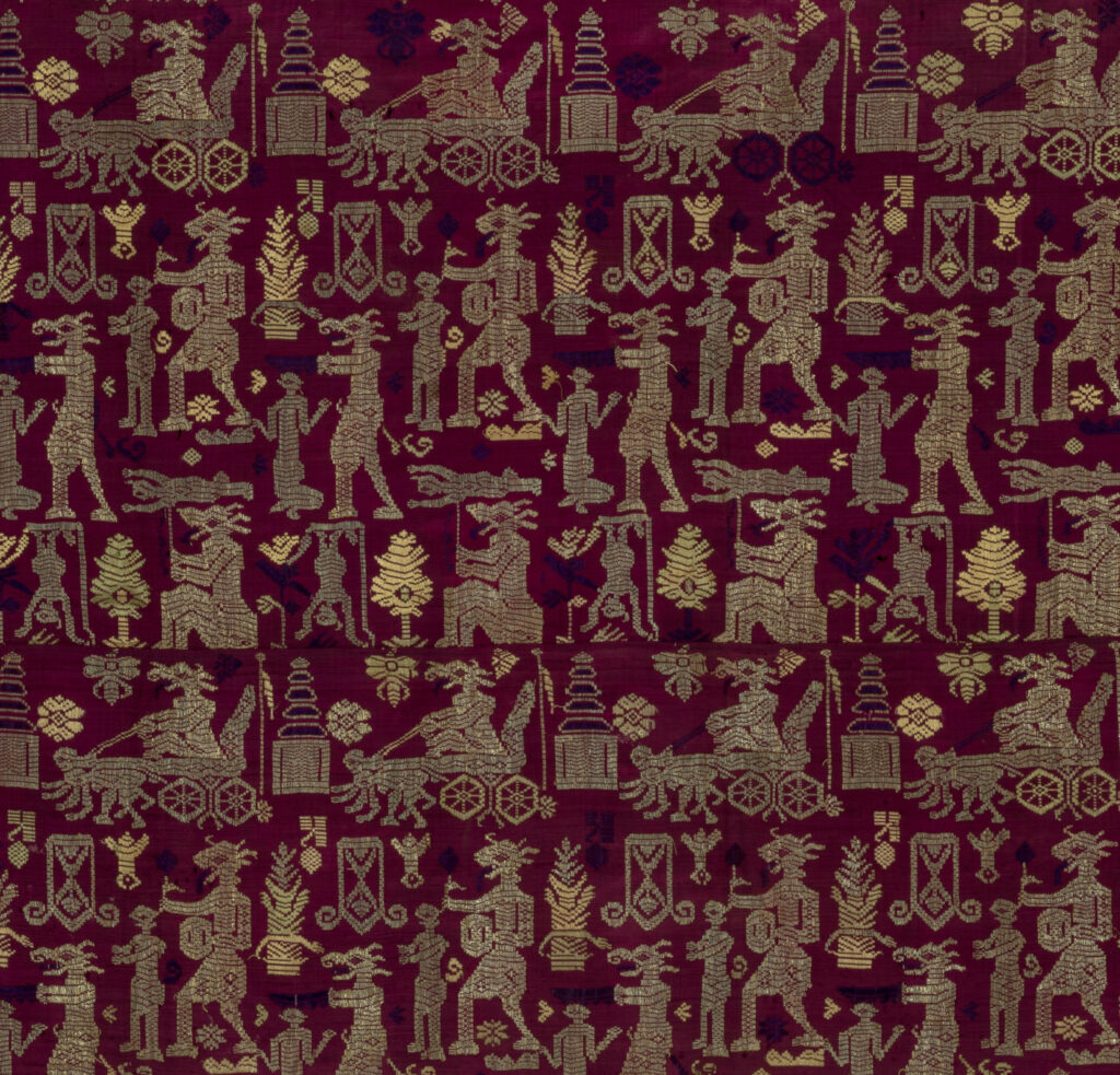 TRAME Southern Bali. Balinese people. Silk, silver threads, dyes. First half of the 20th century. 127×115 cm. Breguet Collection. ©FCM:MUSEC, Lugano