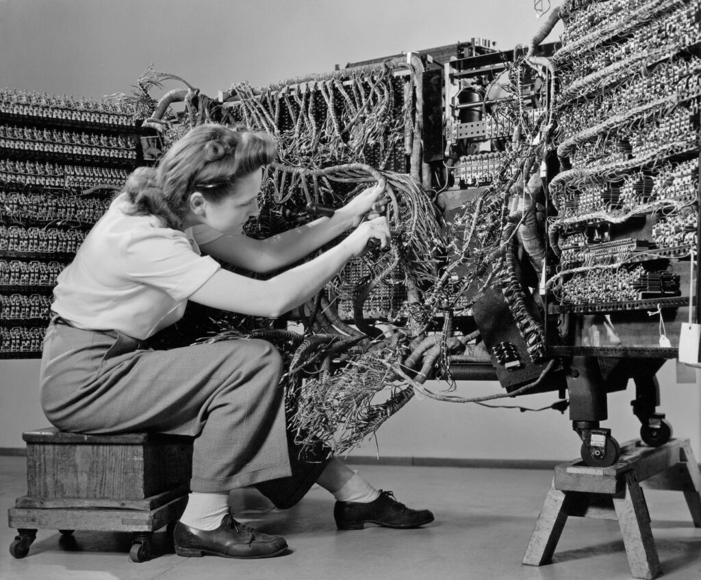 IBM Laboratory Künstler:in & Beteiligte: Berenice Abbott Entstehungszeit: ca. 1958 Copyright: © Getty Images