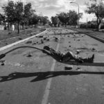 De l'exposition Inferno & Paradiso © Lindokuhle Sobekwa South Africa. Johannesburg, Thokoza, After a protest related to continuous power cuts during lockdown level 5 in Thokoza, 2020