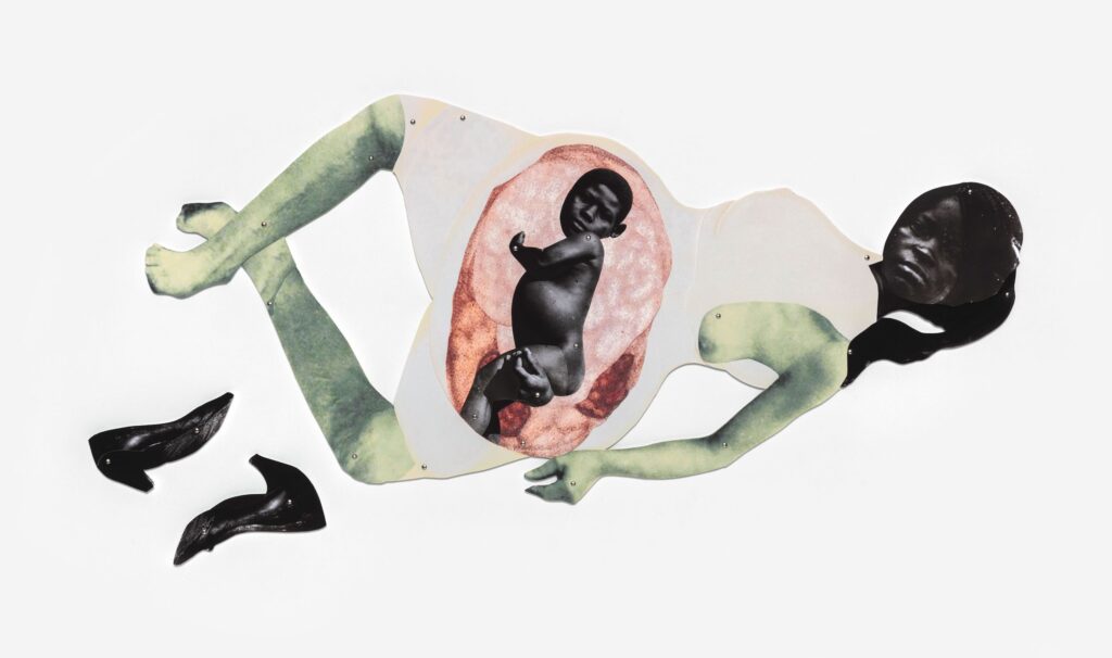 Baby in belly Künstler:in & Beteiligte: Frida Orupabo Entstehungszeit: 2020 Material/Technik: Collage mit Rundkopfklammern Copyright: © Frida Orupabo Creditline: Collezione Sandra e Giancarlo Bonollo Fotocredit: Courtesy of the artist, Stevenson Cape Town | Amsterdam, Mario Todeschini
