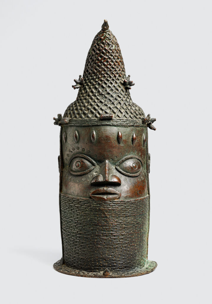Kathrin Leuenberger, Völkerkundemuseum der Universität Zürich Commemorative_queen_mother_head