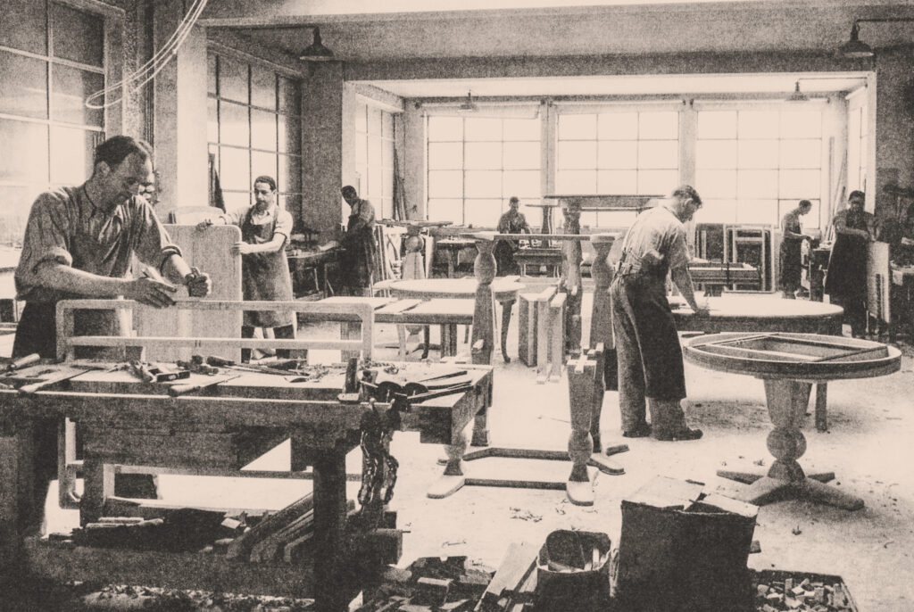 Publikation "Möbelindustrie und -handel seit 1870": Tischschreinerei Oberle & Hauss AG, Döttingen, um 1930