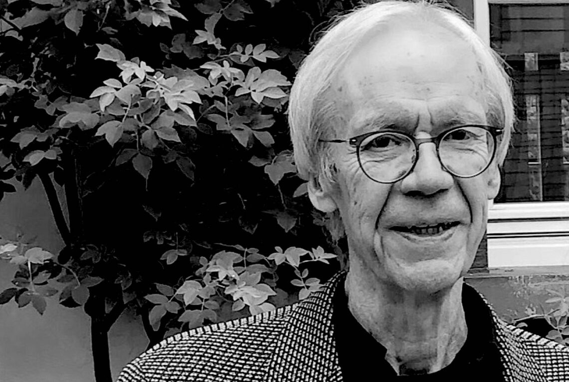Jesper Bøje Christensen, 2022 bei seiner letzten Masterclass an der Schola - Foto: © https://www.musik-akademie.ch/schola-cantorum-basiliensis/de/news/detail/jesper-christensen-1944-2026.html
