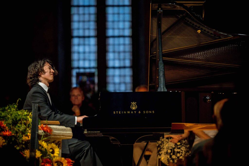 Hayato Sumino im Rahmen seines Rezitals am 10. August 2026 in der Kirche Saanen - Foto: © Raphael Faux