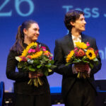Tess Jackson und Leonhard Kreutzmann sind die Preisträger des Menuhin Conducting Prize 2026, der ihnen neue Gastdirigate ermöglicht. (Foto: Raphael Faux)