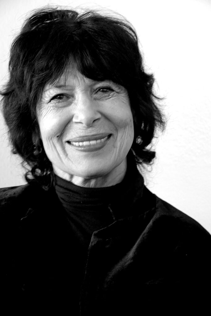 Monika Helfer, 2023 - Foto: Armei-Marie, https://commons.wikimedia.org/wiki/User:Amrei-Marie - Lizenz: https://creativecommons.org/licenses/by-sa/4.0/deed.en - Datei: https://commons.wikimedia.org/wiki/File:Monika_Helfer_(2023).jpg