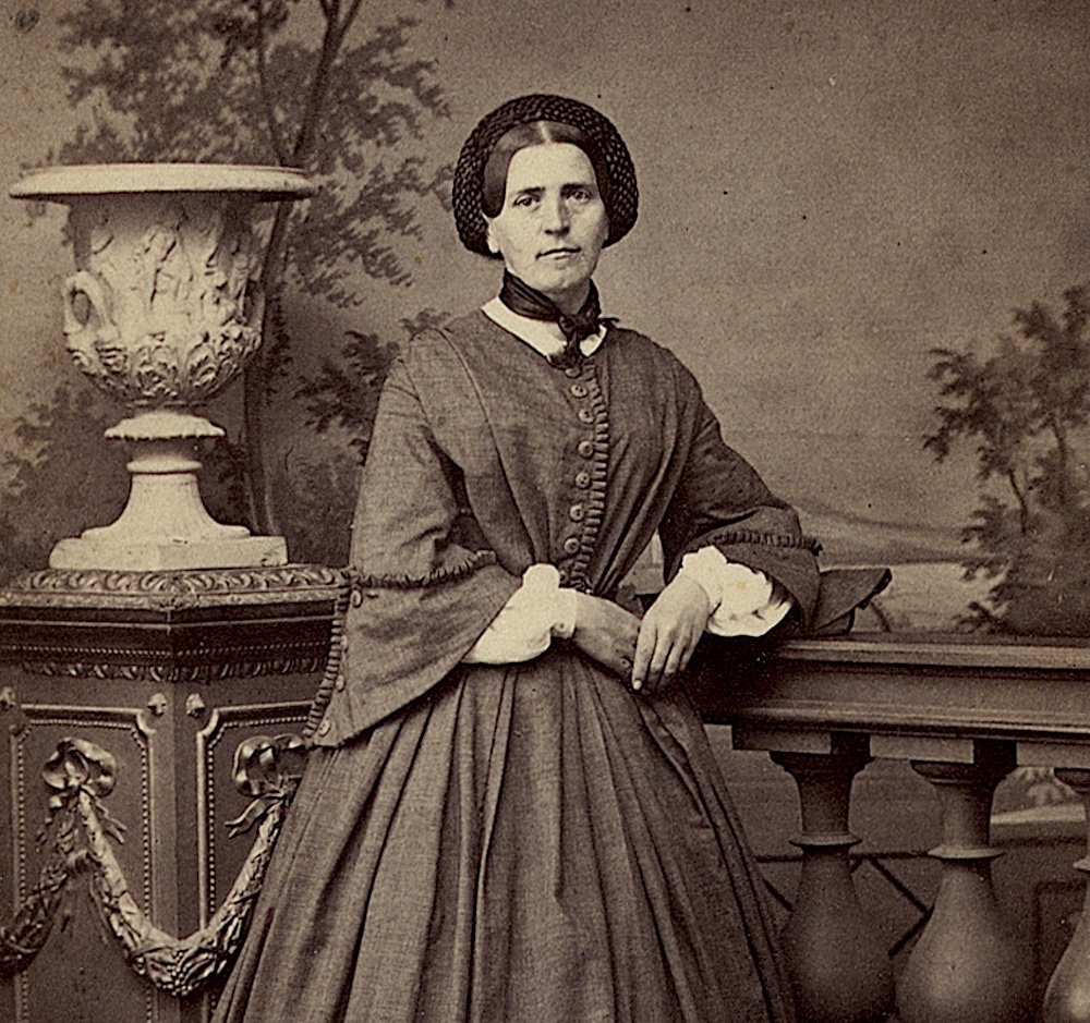 Johanna Spirit, zwischen 1870 und ca. 1879 - Foto: Zentralbibliothek Zürich (Ausschnitt) - Public domain - Datei: https://commons.wikimedia.org/wiki/File:Zentralbibliothek_Z%C3%BCrich_-_Johanna_Spyri_-_000006279_2.tif?page=1