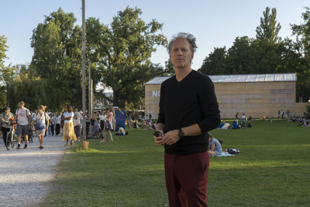 Bild: Matthias von Hartz - Foto: © Kira Kynd, https://daslamm.ch/ueber-uns/, 2021