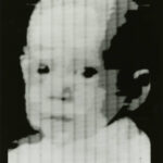 La première image numérique, ou plutôt, la première photographie avec des pixels. Image scannée de Walden, le fils de l’inventeur Russell Kirsch, 1957.