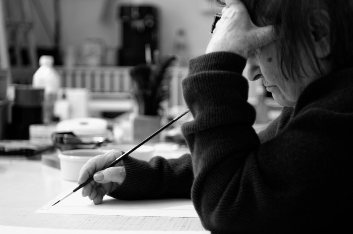 Pierette Bloch nel suo atelier a Parigi, 2012 - Photo: © James Caritey
