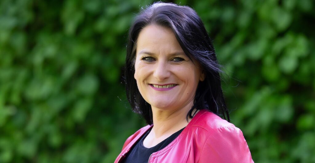 Christine Häusler - Foto: Pia Neuenschwander, https://gruene.ch/fotos - Lizenz: https://creativecommons.org/licenses/by/4.0/deed.en - Datei: https://commons.wikimedia.org/wiki/File:Christine_H%C3%A4sler_Politikerin.jpg