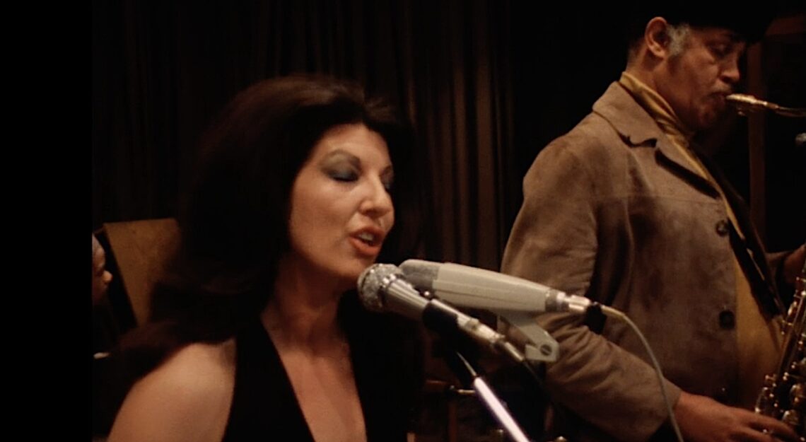 Fernsehen SRF, «Antenne», 25.03.1974, 5 min, Musikalischer Ausklang mit Miriam Klein https://www.srf.ch/play/tv/antenne/video/musikalischer-ausklang-mit-miriam-klein?urn=urn:srf:video:2532e5d8-26f4-4309-b8de-0f18e92b5d0b