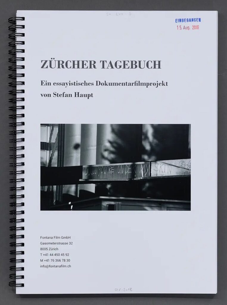 In «Zürcher Tagebuch» lädt Stefan Haupt ein, die Geschichte der Stadt Zürich über die Veränderungen zu entdecken, die sich in den Verlauf der Zeit einschreiben – ausgehend von seiner eigenen Biografie. (Bild: C. Schmid / © Fontana Film GmbH / ZB Zürich)