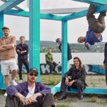 Tschugger – Tigerblood Lancierungsbild mit dem Hauptcast und dem Produktionsteam v.l. Jelena Vujovic (Co-Regie), Dranag Vujić (Pirmin), Filip Zumbrunn (Kamera DOP), Arsène Junior Page (Juni), Aminta Iseppi (Herstellungsleiter Shining Nice), Cedric Schild (Smetterling), Sophie Toth (Produzentin Shining Nice), David Constantin (Autor, Regisseur und Bax), Annalena Miano (Valmira) Copyright: SRG SSR/Shining Nice